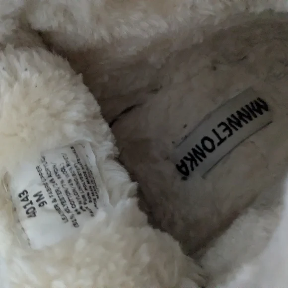 Women's Minnetonka Torrey Laceup Bootie Slippers Size 9 Tribal Southwestern - Picture 7 of 9